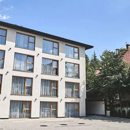 Πανσιόν Nova - Goscinne 3*