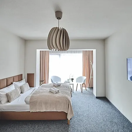 Πανσιόν Nova - Goscinne 3*